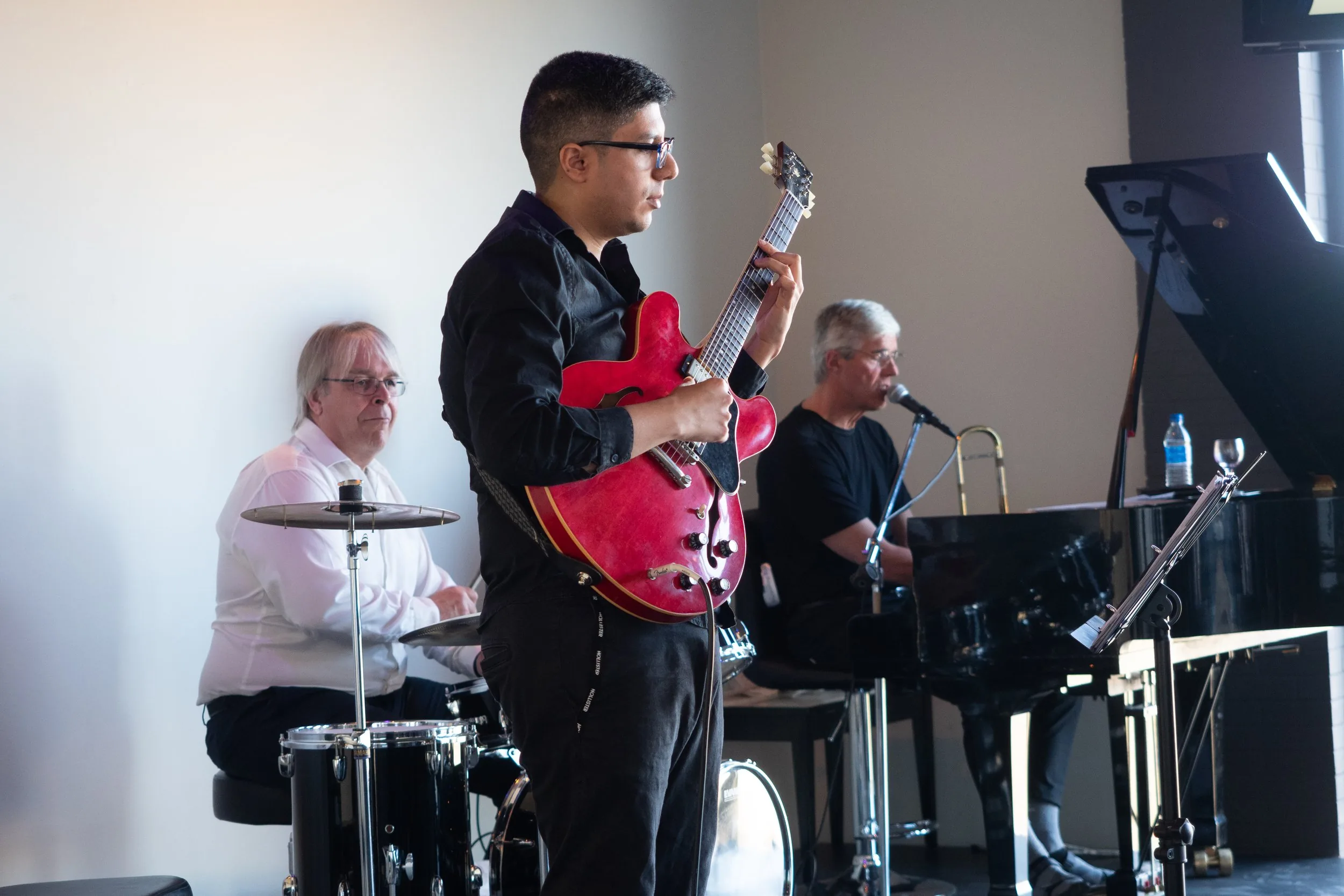 Live music performance in the Key City Theatre studio hall